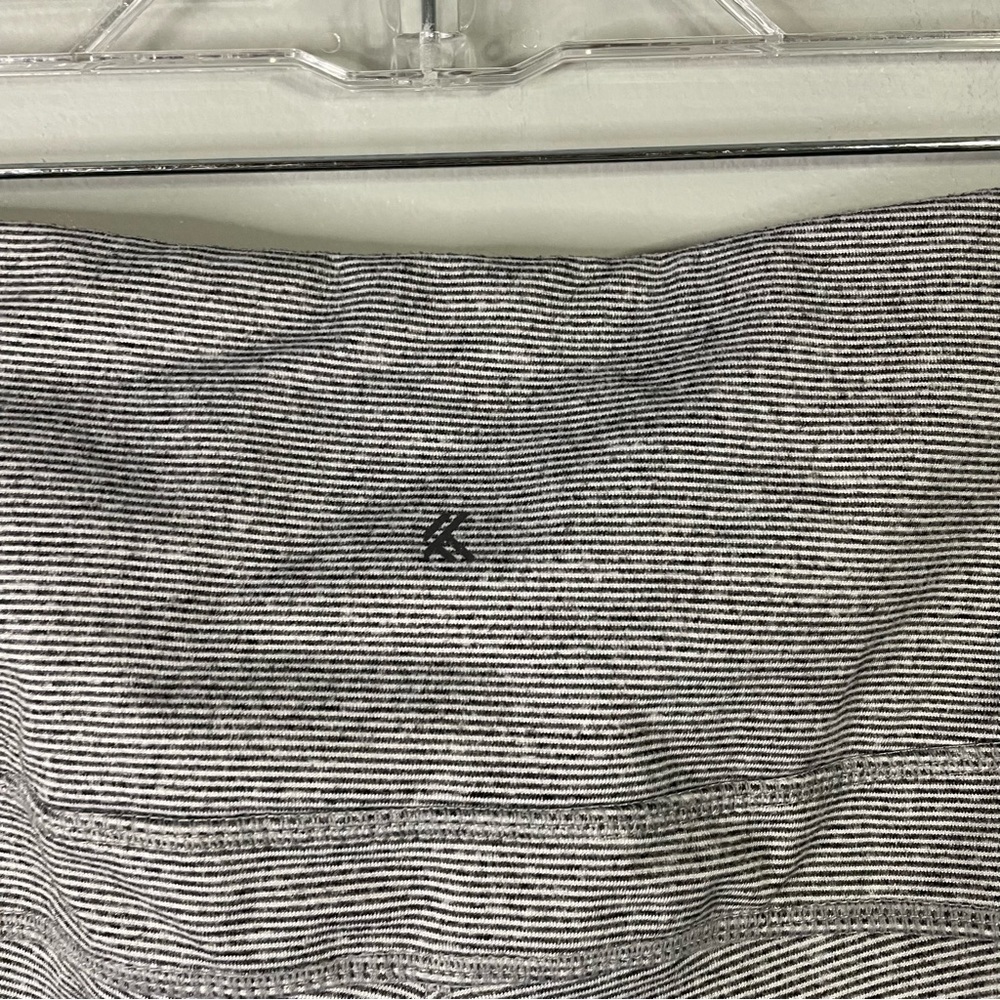 Kyodan Black White Striped Athletic Athleisure Loungewear Leggings Size Medium - Picture 5 of 8